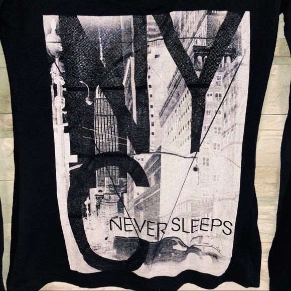 ZENANA OUTFITTERS/ NEW YORK CITY NEVER SLEEPS - Picture 5 of 7